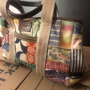 👜 COACH multi patch small tote
